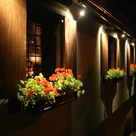 Galerija Two Nocleg ze śniadaniem